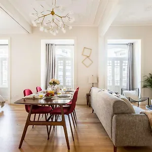 https://cosy-marques-de-pombal-apartment.hotels-lisbon-portugal.com