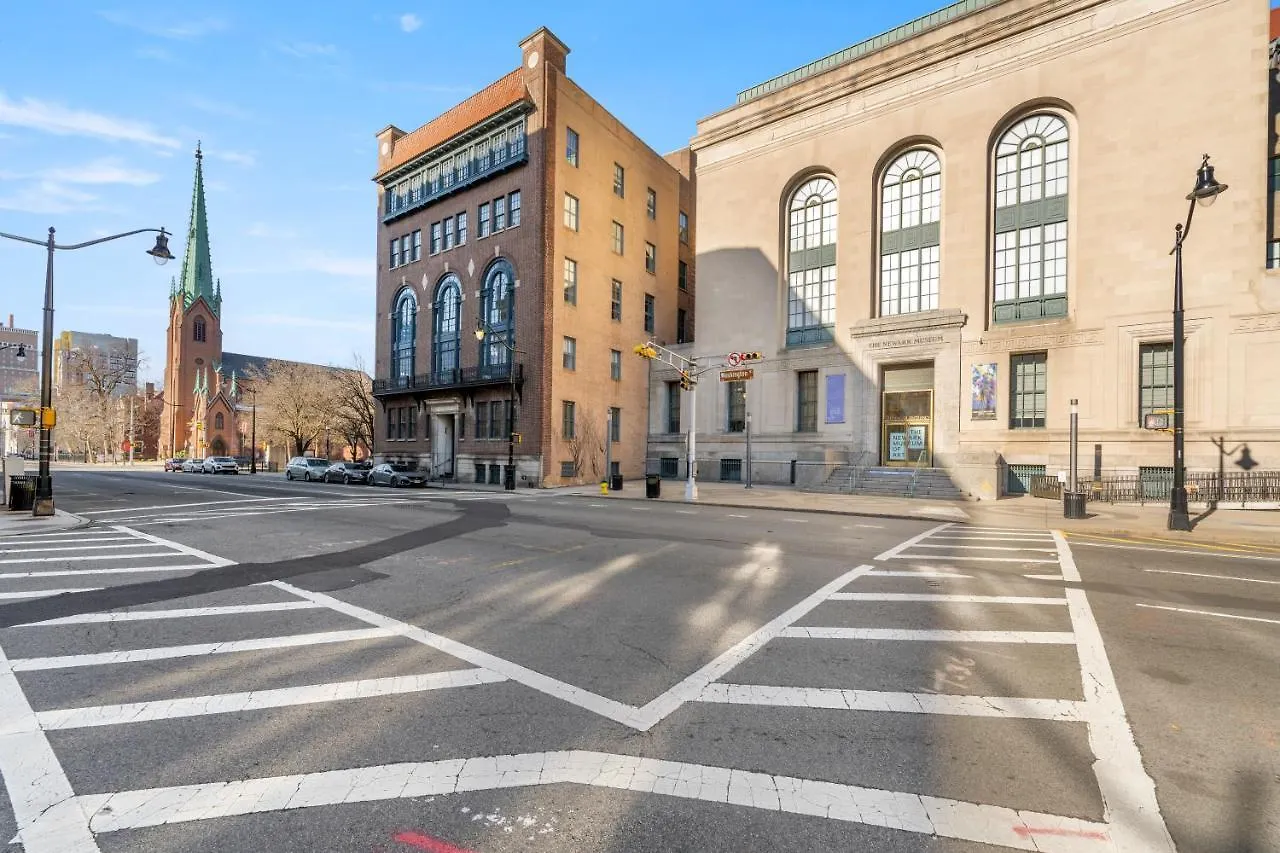 Downtown Cozy Apt/Ewr/Nyc/Ame Dream Mall/Prud Ctr Newark Apartment
